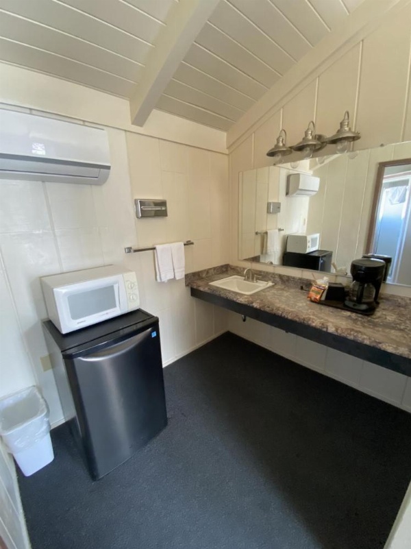 Bristlecone Motel image 12