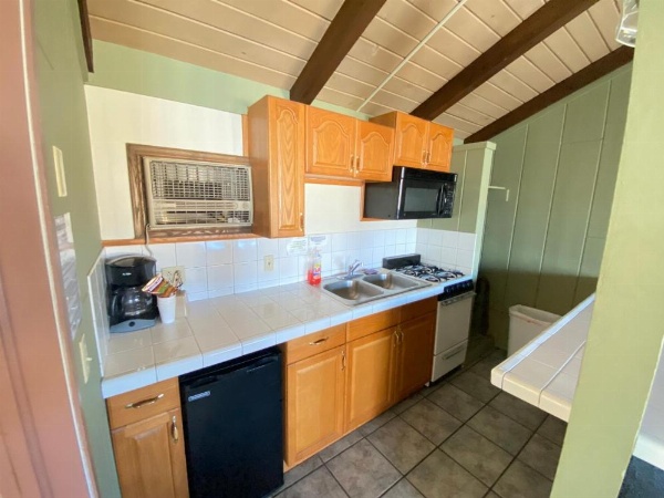 Bristlecone Motel image 16