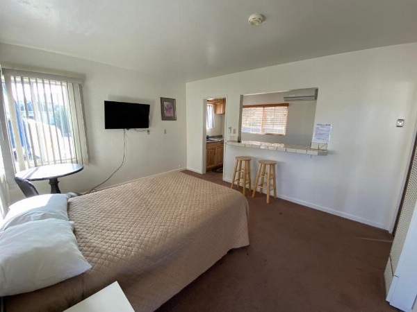 Bristlecone Motel image 18